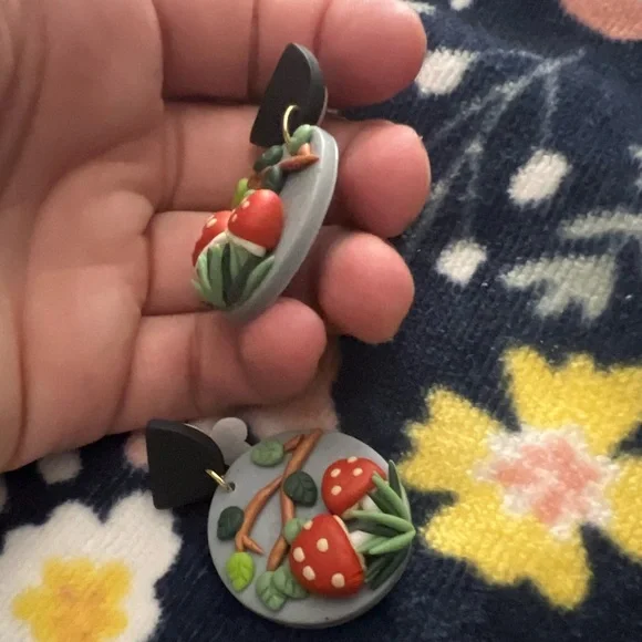 Handmade mushroom cottagecore dangle statement earrings - Picture 5 of 5